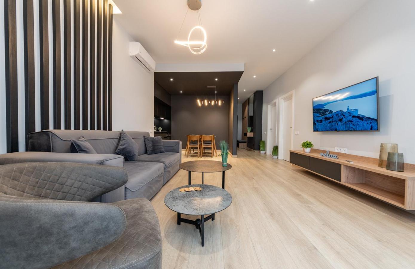 Royal Tower Residence Big Vip Apartment In Center Floor 27 Kiew Exterior foto