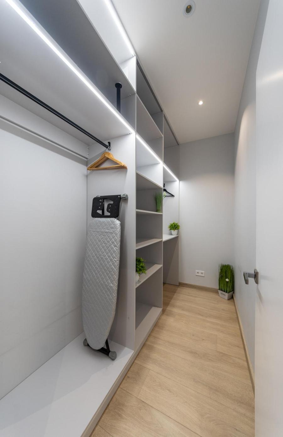 Royal Tower Residence Big Vip Apartment In Center Floor 27 Kiew Exterior foto