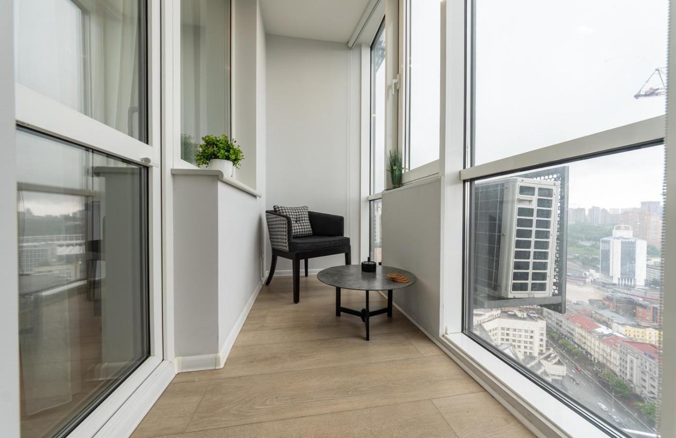 Royal Tower Residence Big Vip Apartment In Center Floor 27 Kiew Exterior foto