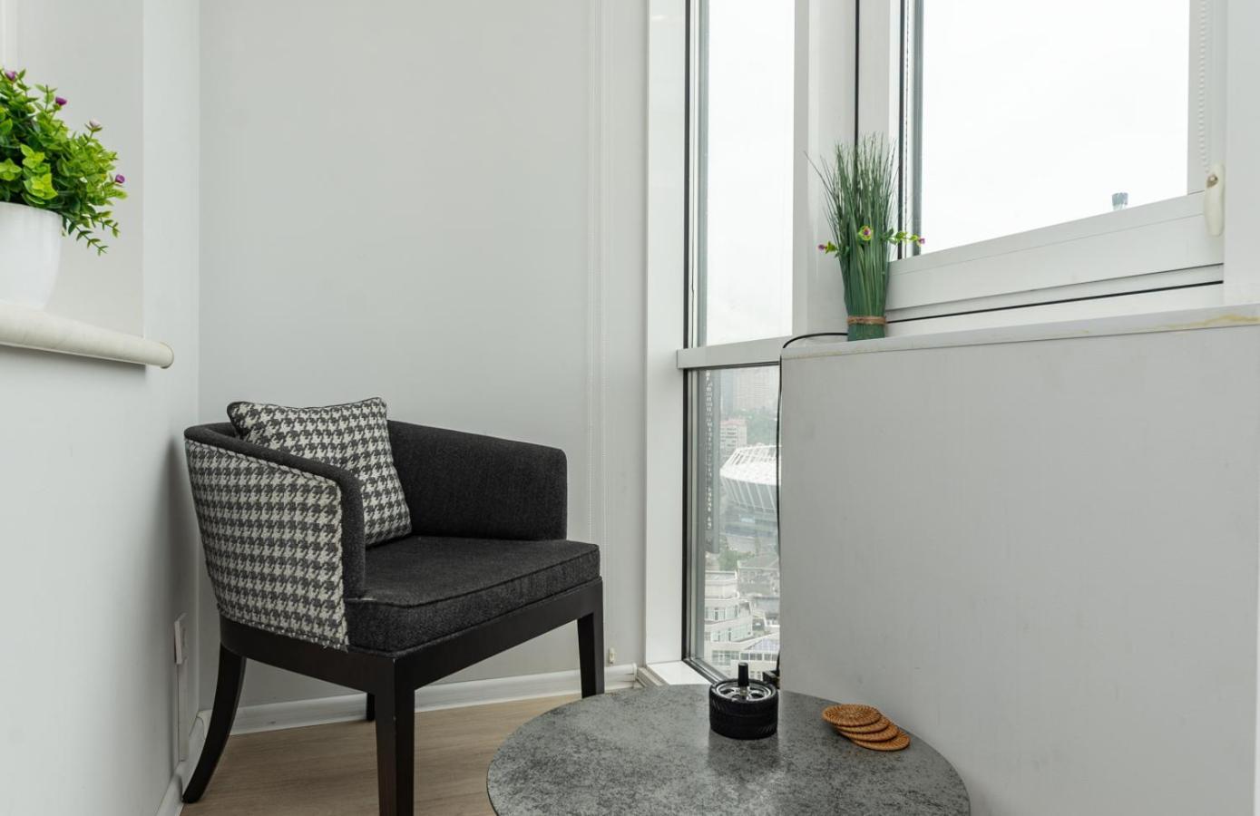 Royal Tower Residence Big Vip Apartment In Center Floor 27 Kiew Exterior foto
