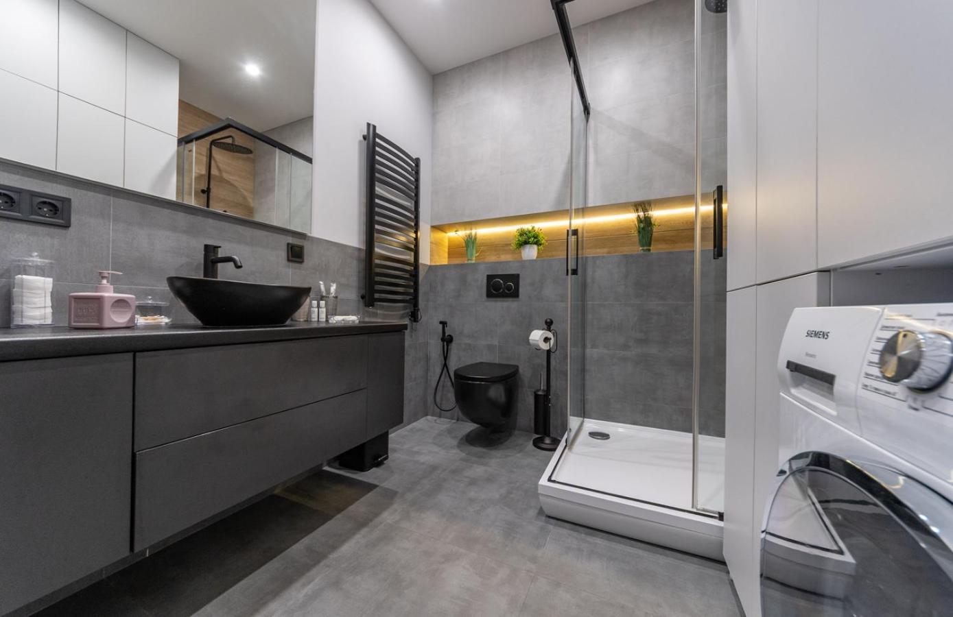 Royal Tower Residence Big Vip Apartment In Center Floor 27 Kiew Exterior foto