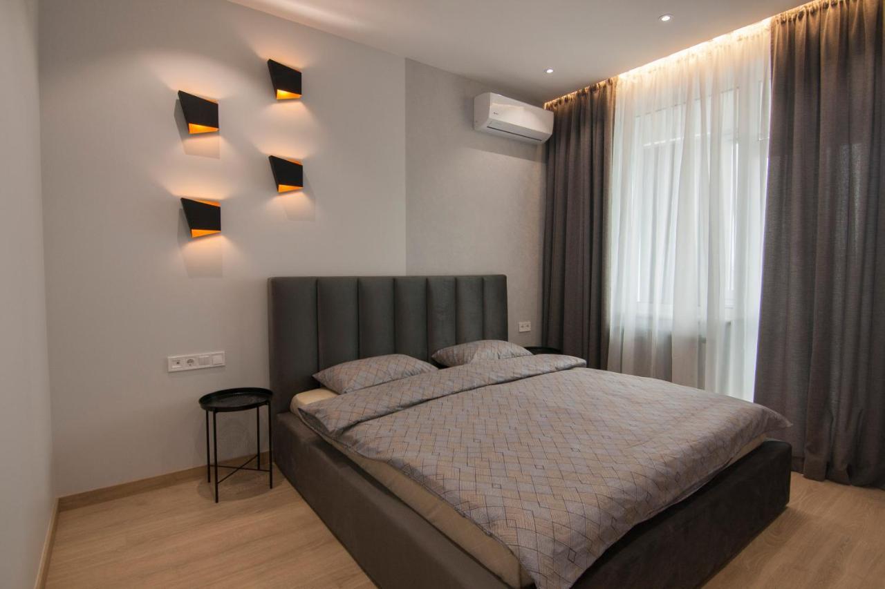 Royal Tower Residence Big Vip Apartment In Center Floor 27 Kiew Exterior foto