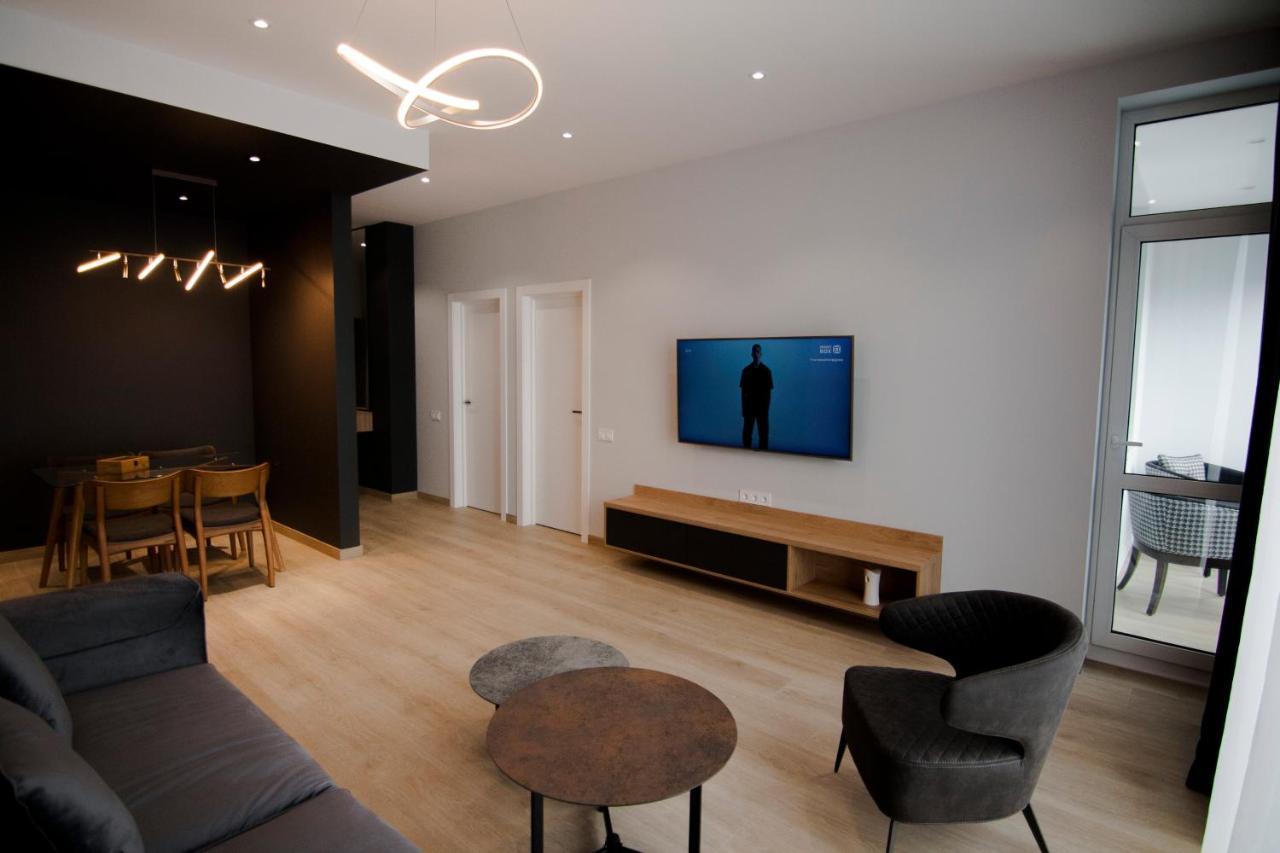 Royal Tower Residence Big Vip Apartment In Center Floor 27 Kiew Exterior foto