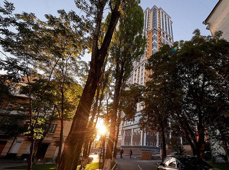 Royal Tower Residence Big Vip Apartment In Center Floor 27 Kiew Exterior foto