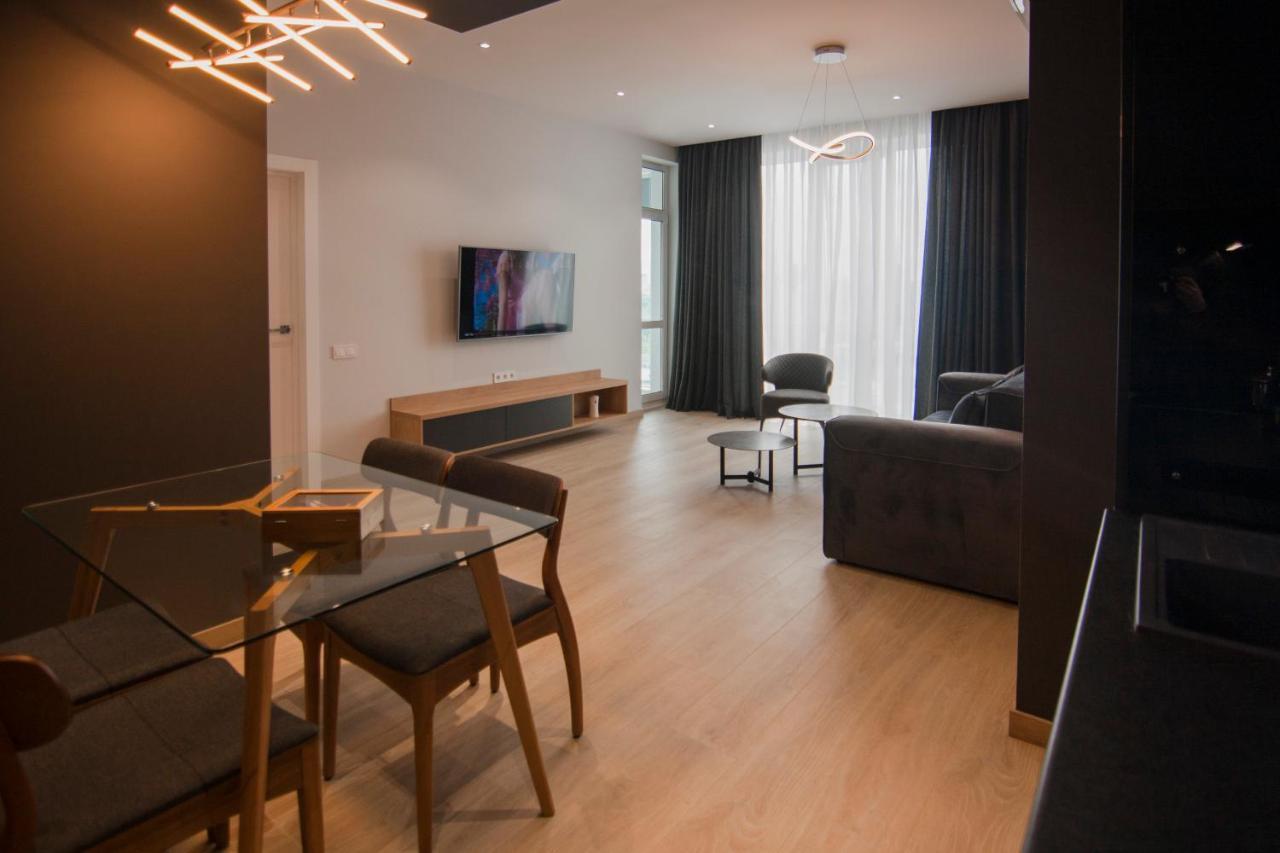 Royal Tower Residence Big Vip Apartment In Center Floor 27 Kiew Exterior foto