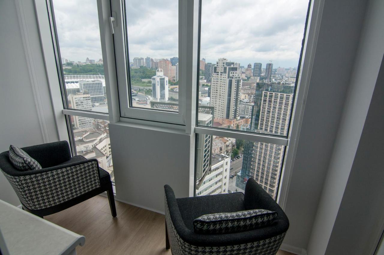 Royal Tower Residence Big Vip Apartment In Center Floor 27 Kiew Exterior foto